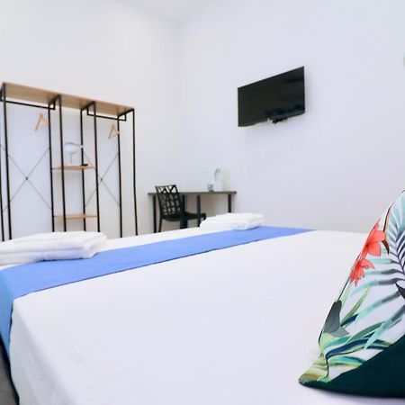 Airport Guest Houses Neapol Zewnętrze zdjęcie